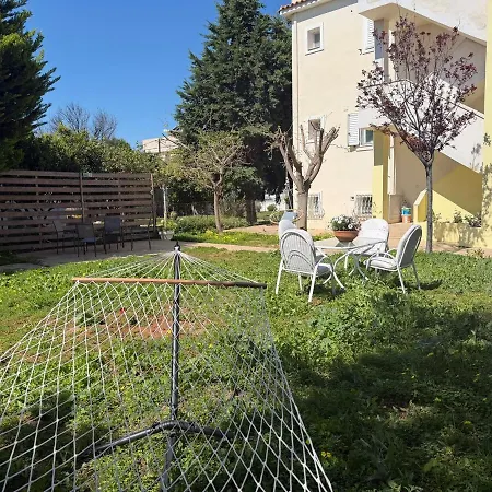Luxury Seaview 3bdr Maisonette-100m To Villa