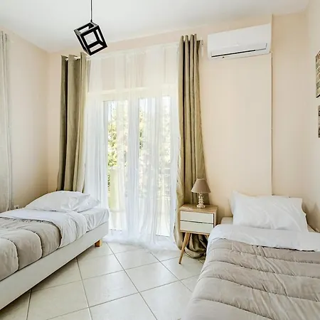 Luxury Seaview 3bdr Maisonette-100m To