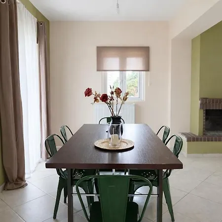Luxury Seaview 3bdr Maisonette-100m To *