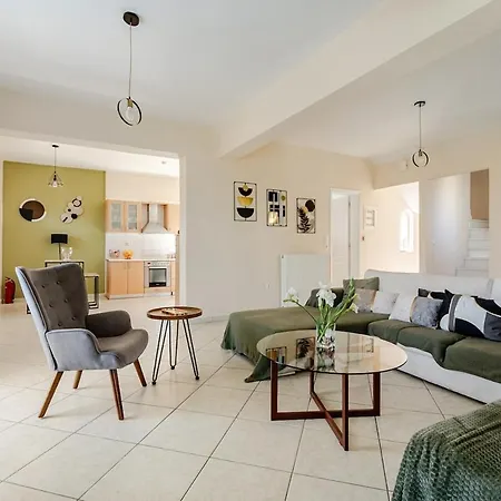 Luxury Seaview 3bdr Maisonette-100m To Villa *